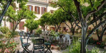 Jubilee 2025 – not the year anyone expected but visitors are still flocking to Rome's events! - FirstPublisher.org