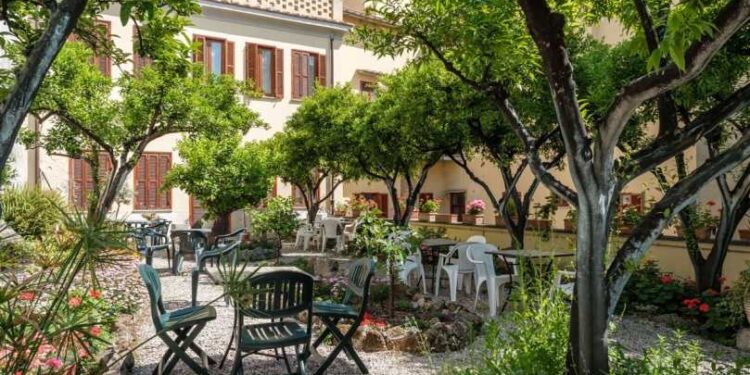 Jubilee 2025 – not the year anyone expected but visitors are still flocking to Rome's events! - FirstPublisher.org