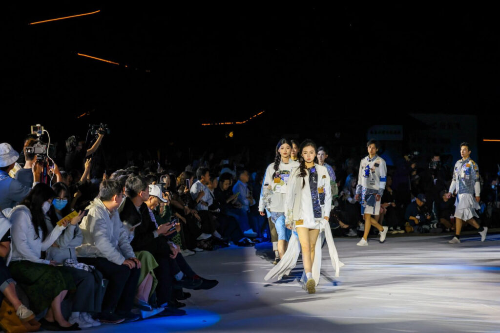 2026 China International Fashion Week Nanjing Session Concludes The Four Great Brocades Shine by the Yangtze River