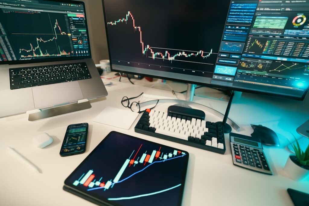 Trade-Right-on-the-Right-Platform-%E2%80%94-Tebbit-Redefines-Your-Investment-Experience-1024x683.jpg