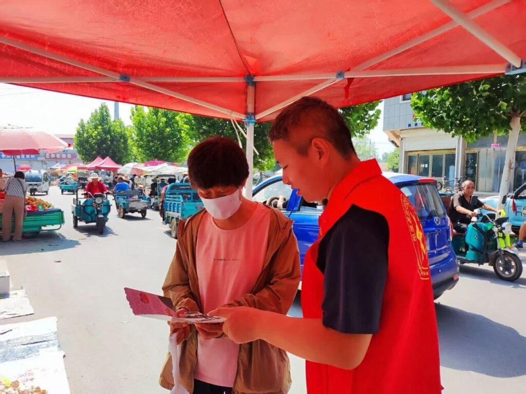 Yangxin, Shandong: Summer “Combating Illegal Publications” Campaign Continues, Joining Forces to Build a “Cool Umbrella” of Protection for Youth